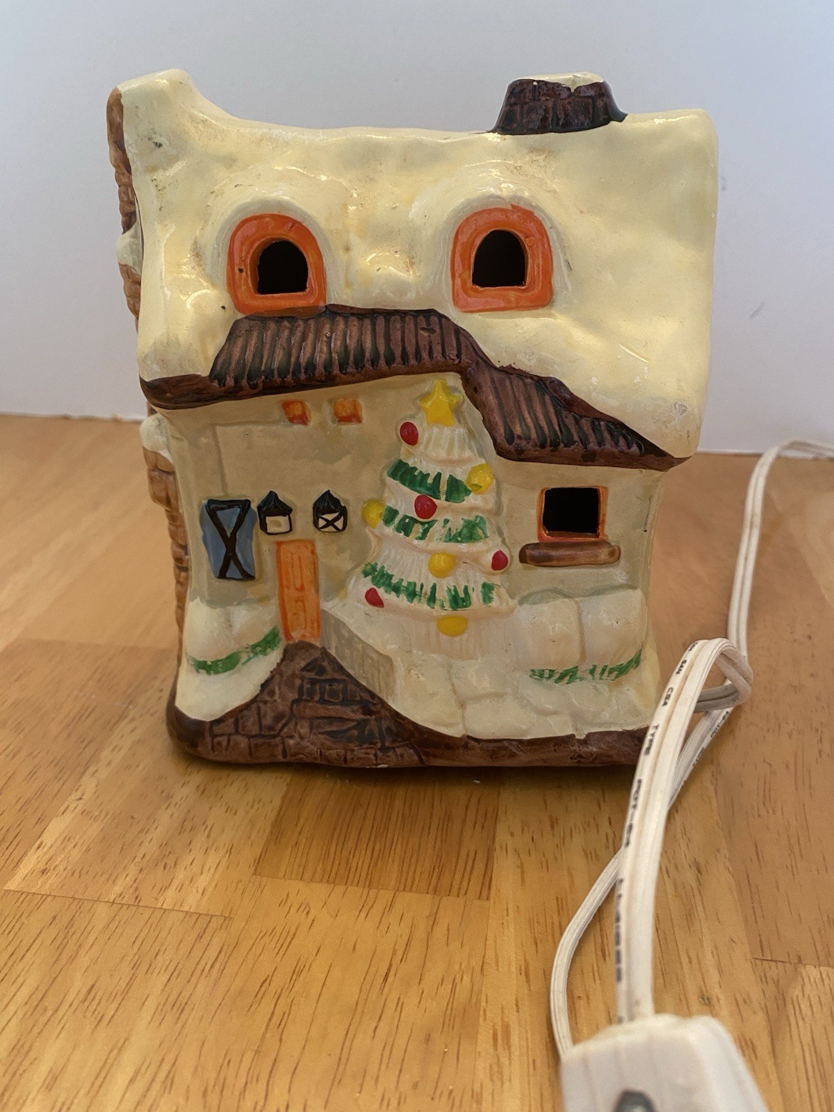 Vintage Flambro Snow Covered Lighted Christmas Village House