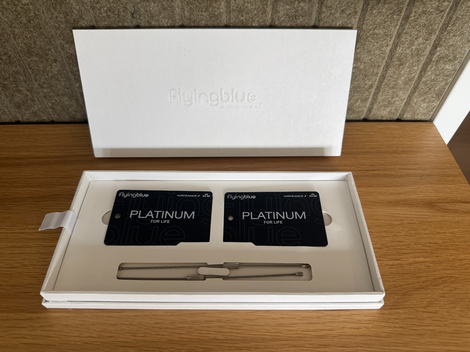 KLM Air France Flying Blue Platinum For Life Luggage Tags Box Set Rare KLM Air France Flying Blue Platinum For Life Luggage Tags Box Set Rare