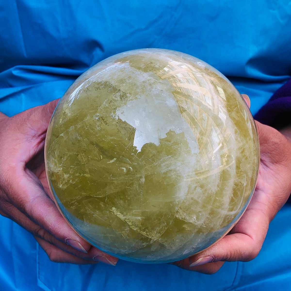 2530G Natural Yellow Crystal Stone Ball - Spiritual Healing -MH2536