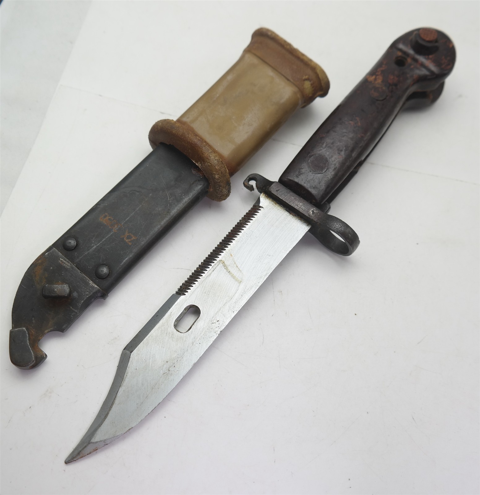 Vtg Romanian Military Knife Rifle Bayonet W/ Wire Cutter Scabbard