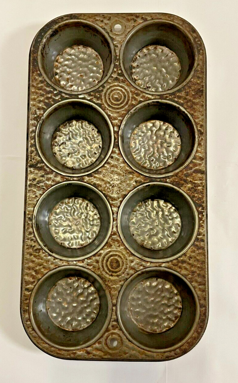Bake King 8 Muffin Cupcake Hammered Tin Textured Great Vintage Condition