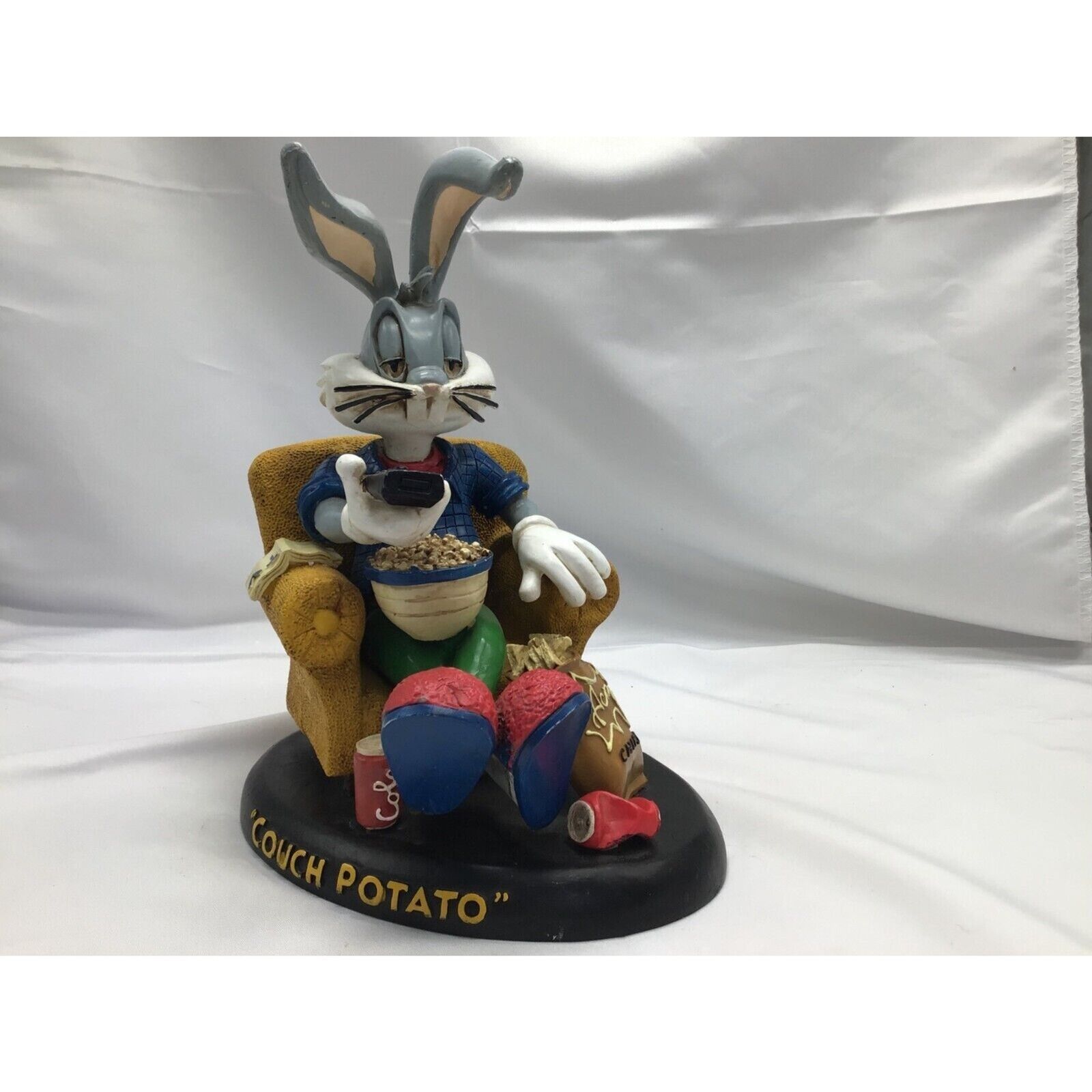 Warner Bros Bugs Bunny Couch Potato Figurine 1994 Collectible Resin