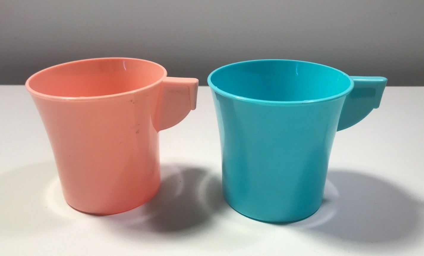 Vintage Casual Ware by Jerywil  Picnic Cups melamine lot of 2 