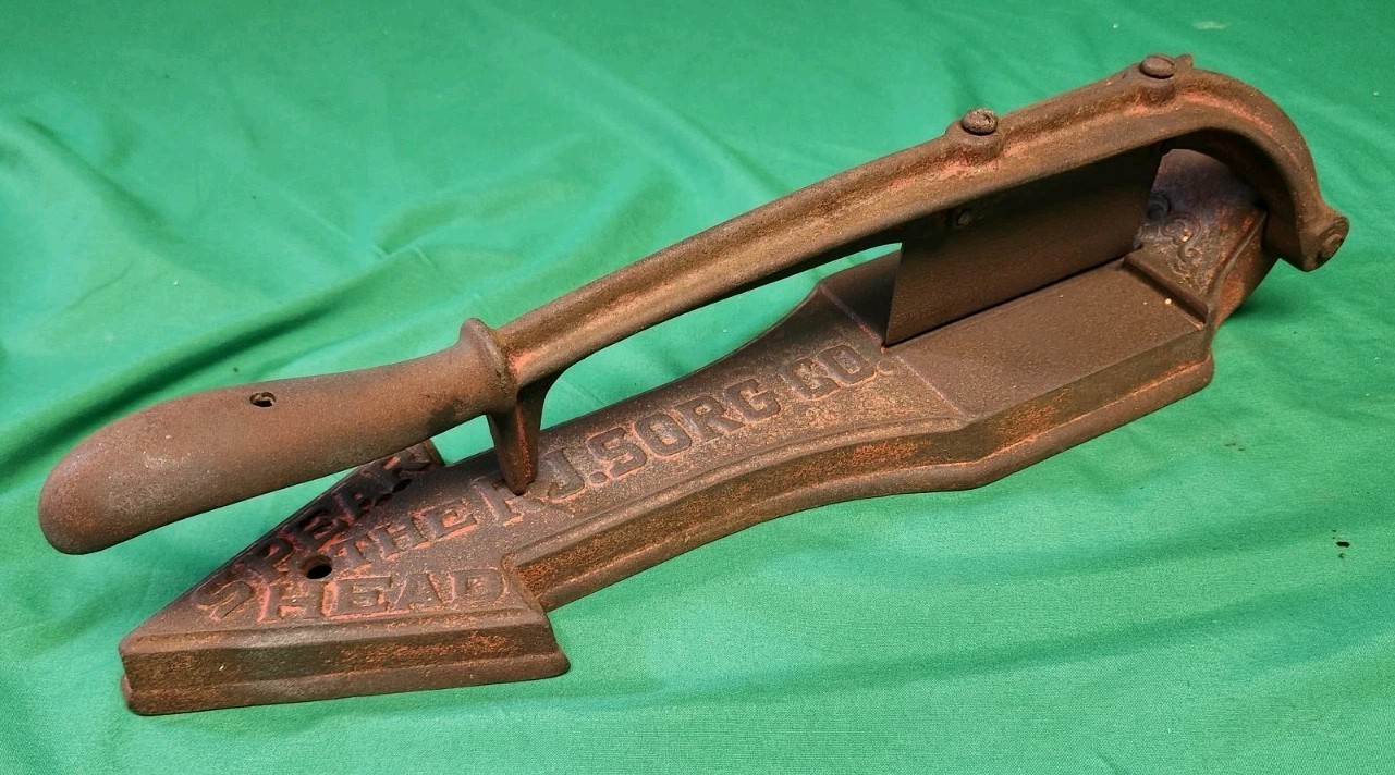 Vintage Spear Head TOBACCO Plug Cutter - PJ Sorg Company By Rogers Cast Iron Vintage Spear Head TOBACCO Plug Cutter - PJ Sorg Company By Rogers Cast Iron