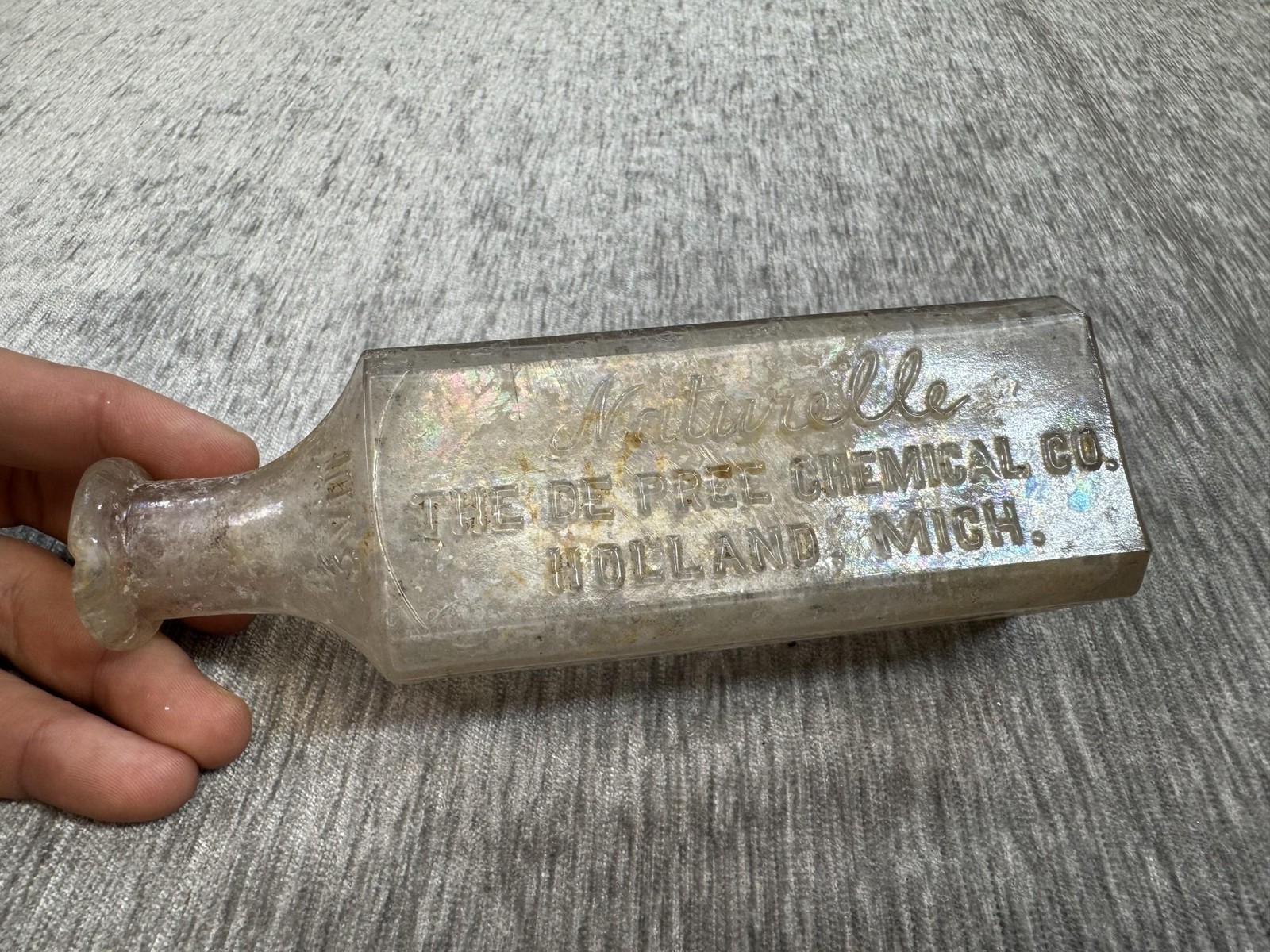 Vintage Naturelle De Pree Chemical Co Medicine Bottle 8 Oz Clear Holland MI USA