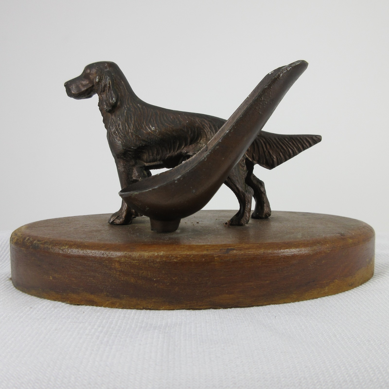 VINTAGE RONSON METALWARE IRISH SETTER DOG TOBACO PIPE HOLDER WOOD STAND VINTAGE RONSON METALWARE IRISH SETTER DOG TOBACO PIPE HOLDER WOOD STAND