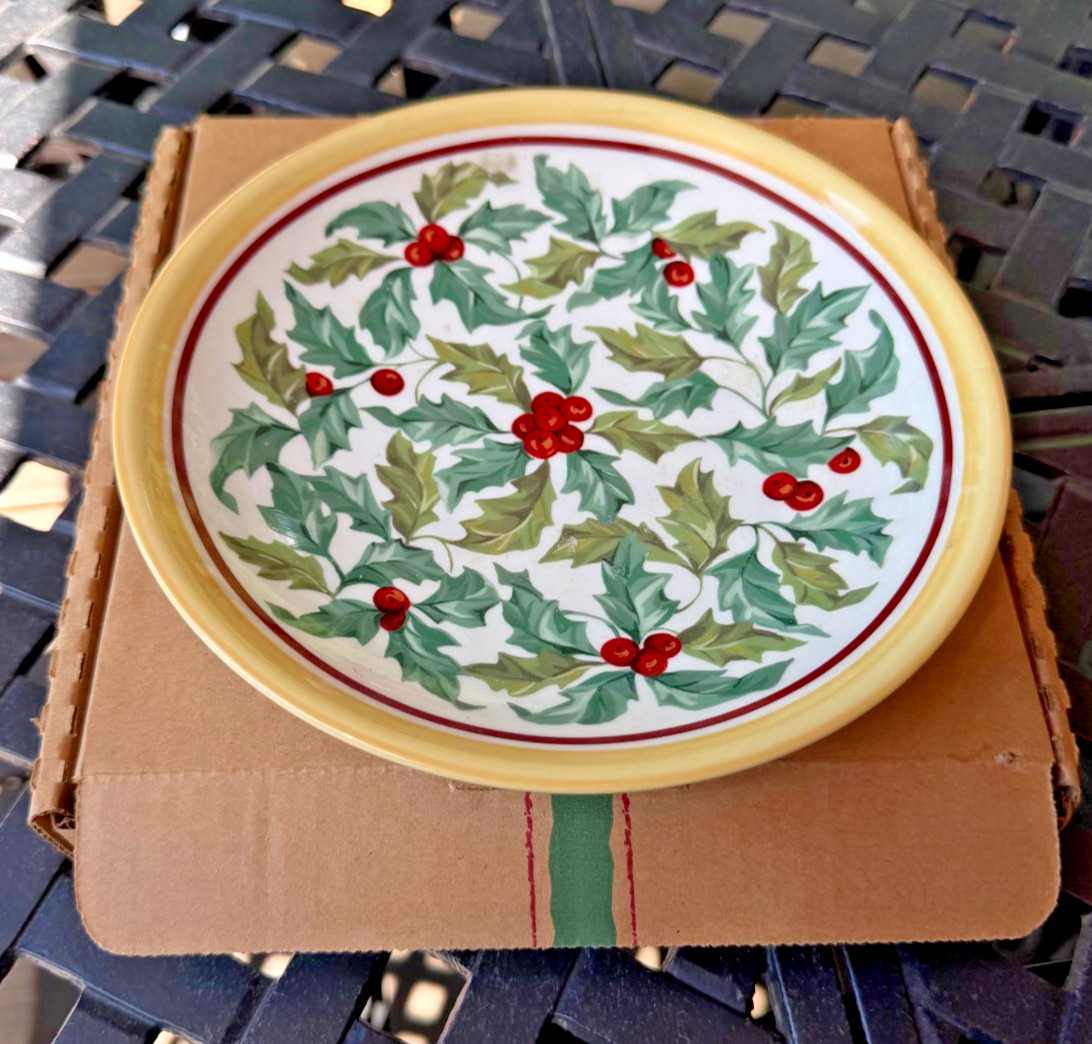 Longaberger American Holly 8\