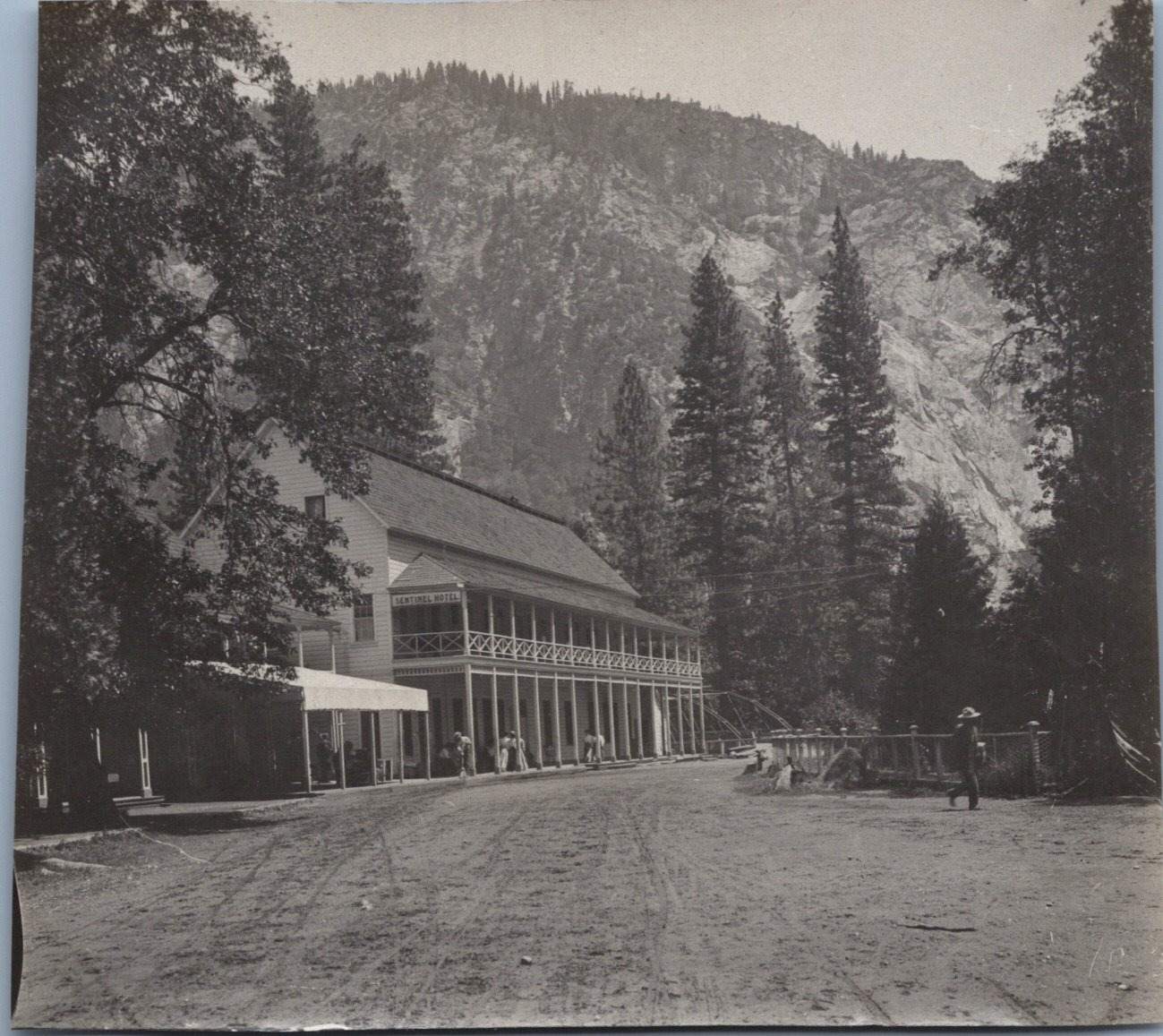 USA, California, Yosemite, Sentinel Hotel, Vintage Print, ca.1910 Vintage Print