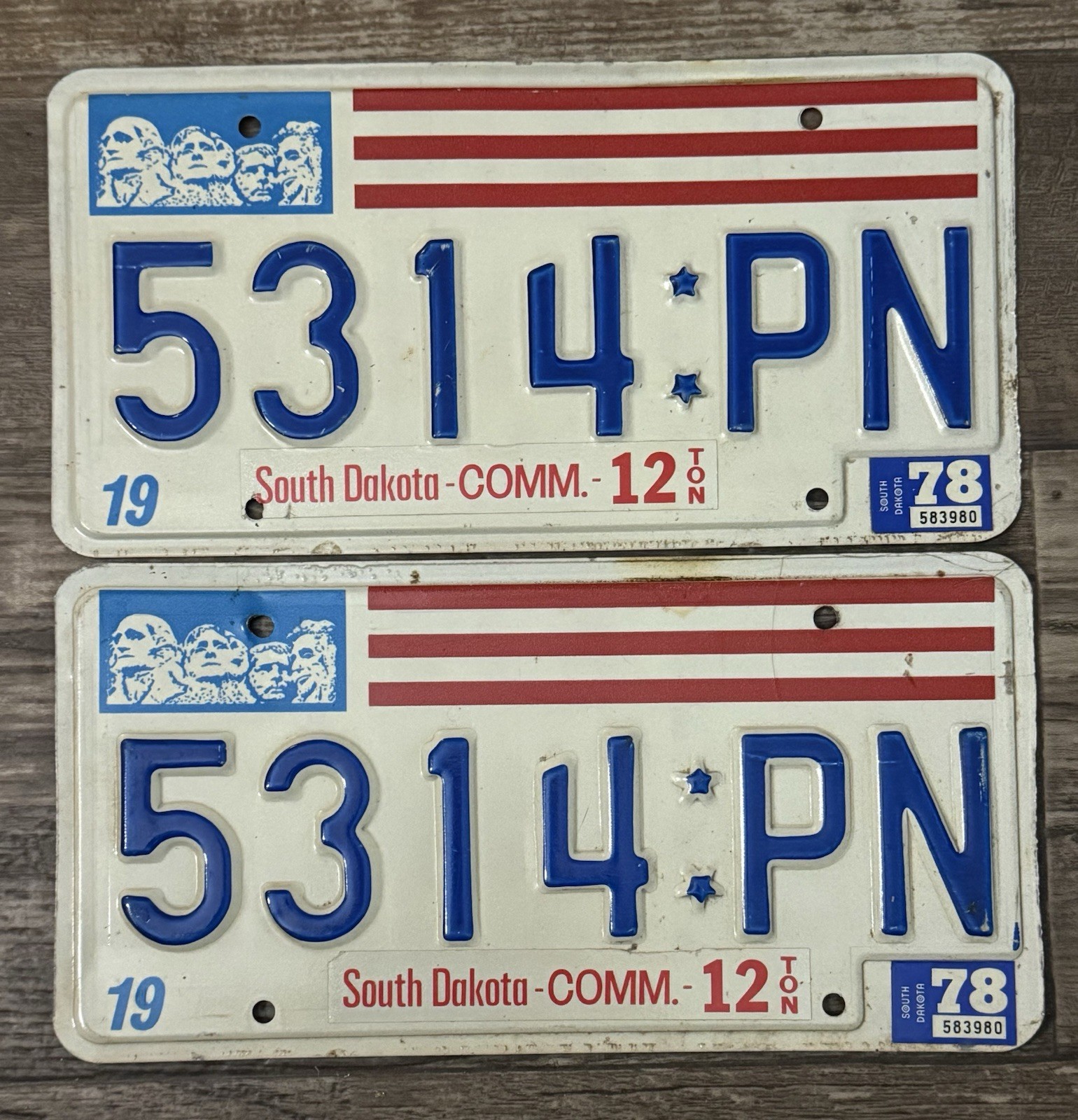 1978 South Dakota  pair of Truck license plates. Good condition 🔥