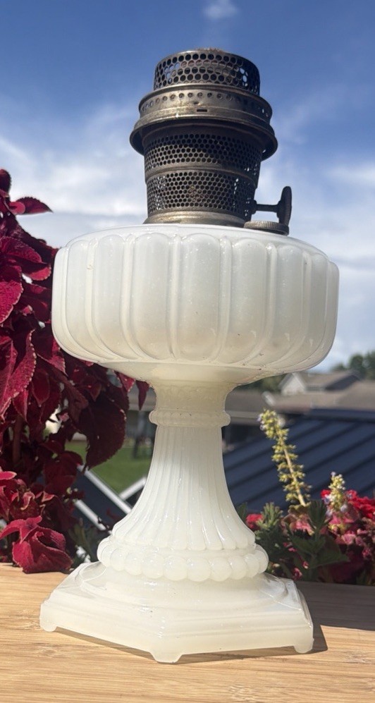 ALADDIN Solid White Moonstone Fluted Pedestal Cathedral Table Lamp Model B NICE