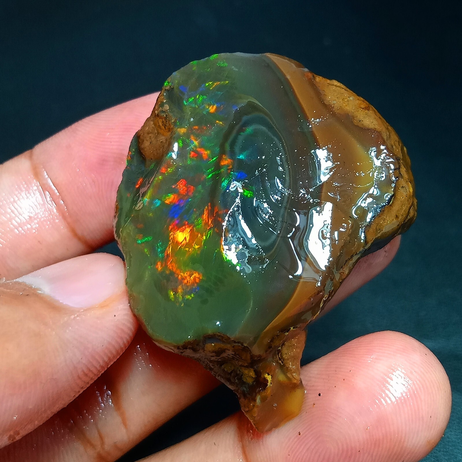 125ct Neon Green/Red Fire Opal Rough – Natural Ethiopian Welo Gemstone, 40x30mm