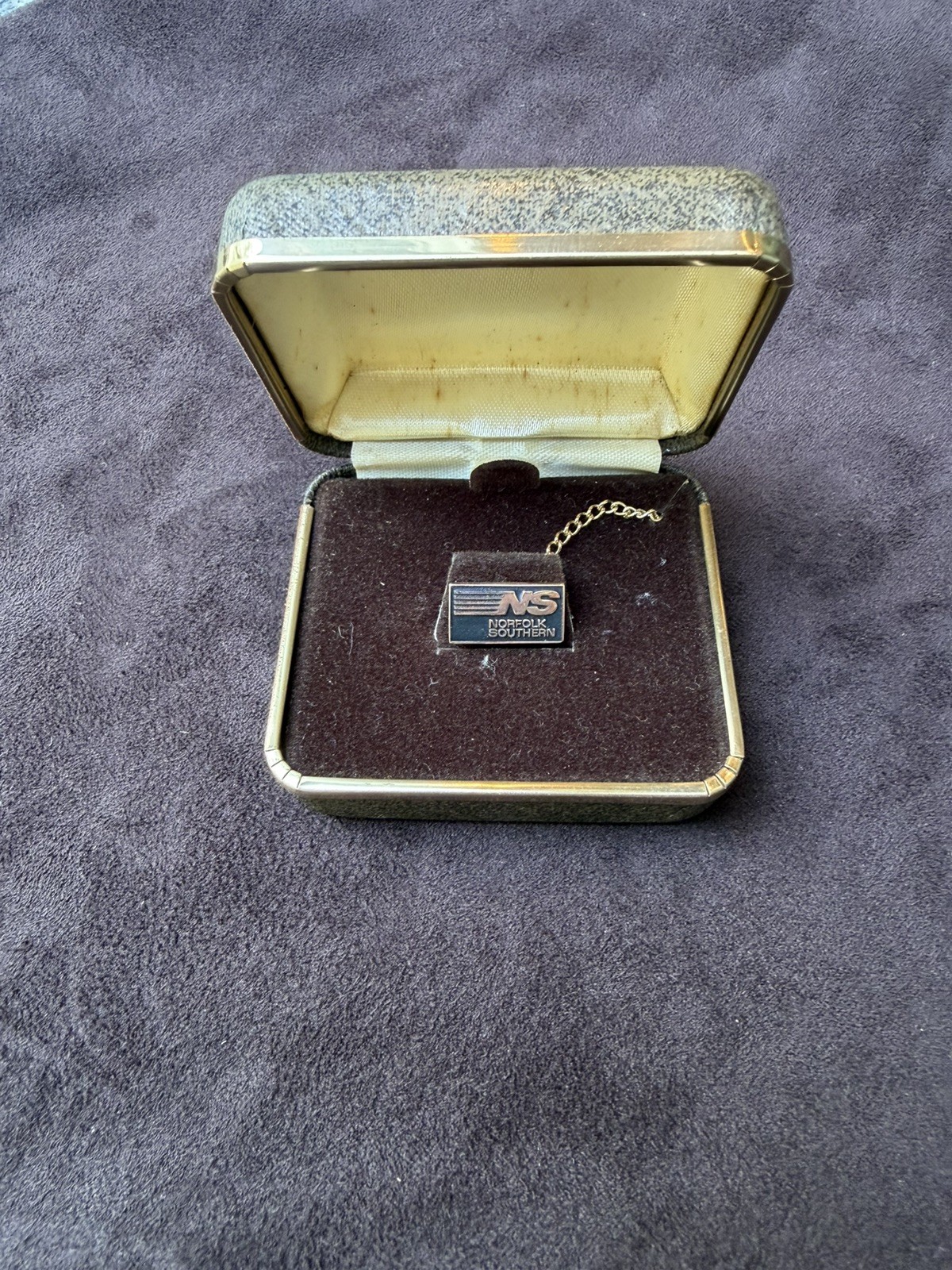 Vintage Norfolk Southern Railroad 10k Solid Gold Service Pin