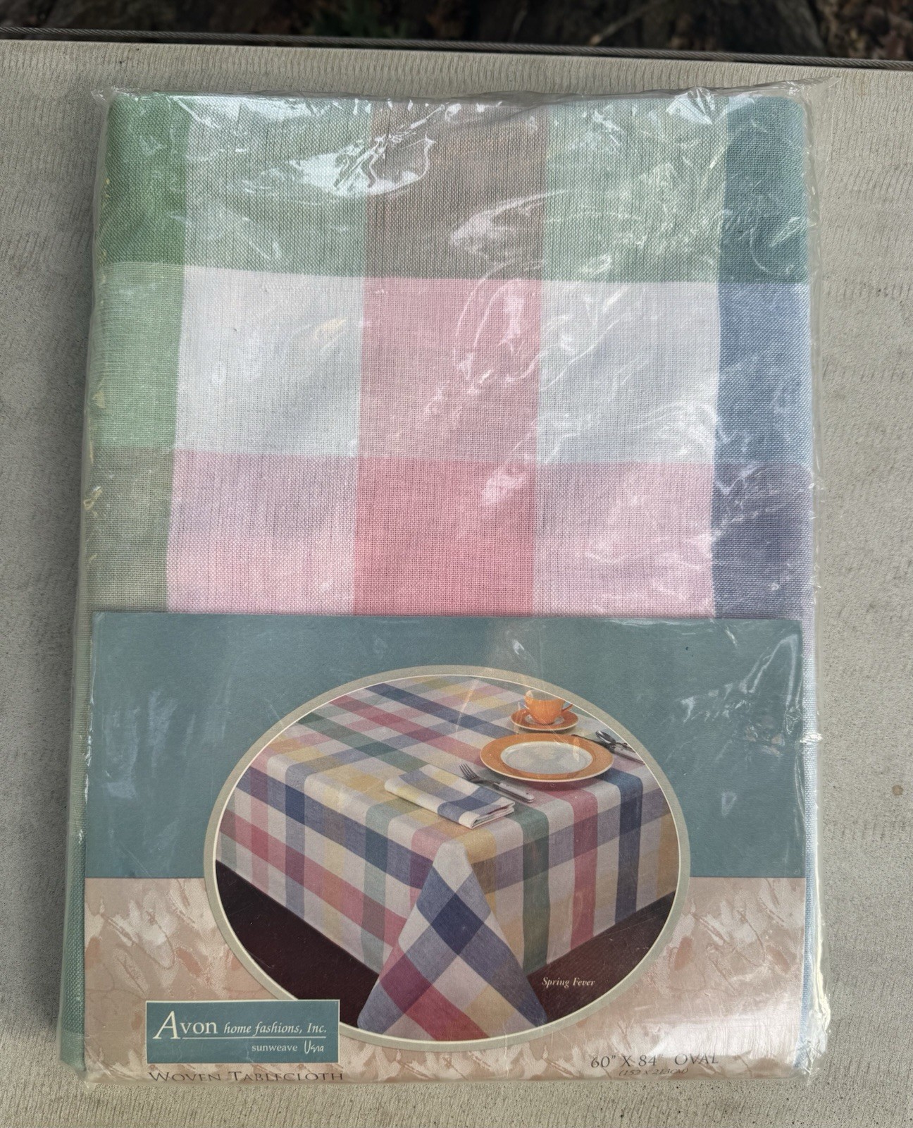 VTG NOS 1995 Avon Home Fashions Oval Tablecloth 60 x 84 100% Cotton Plaid Pastel