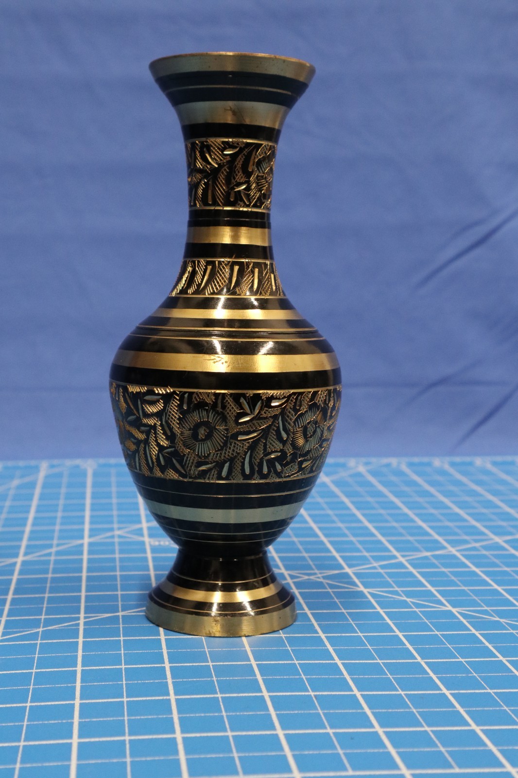 Vintage Etched Brass Black And Gold Vase with Flowers and Leaves 7\