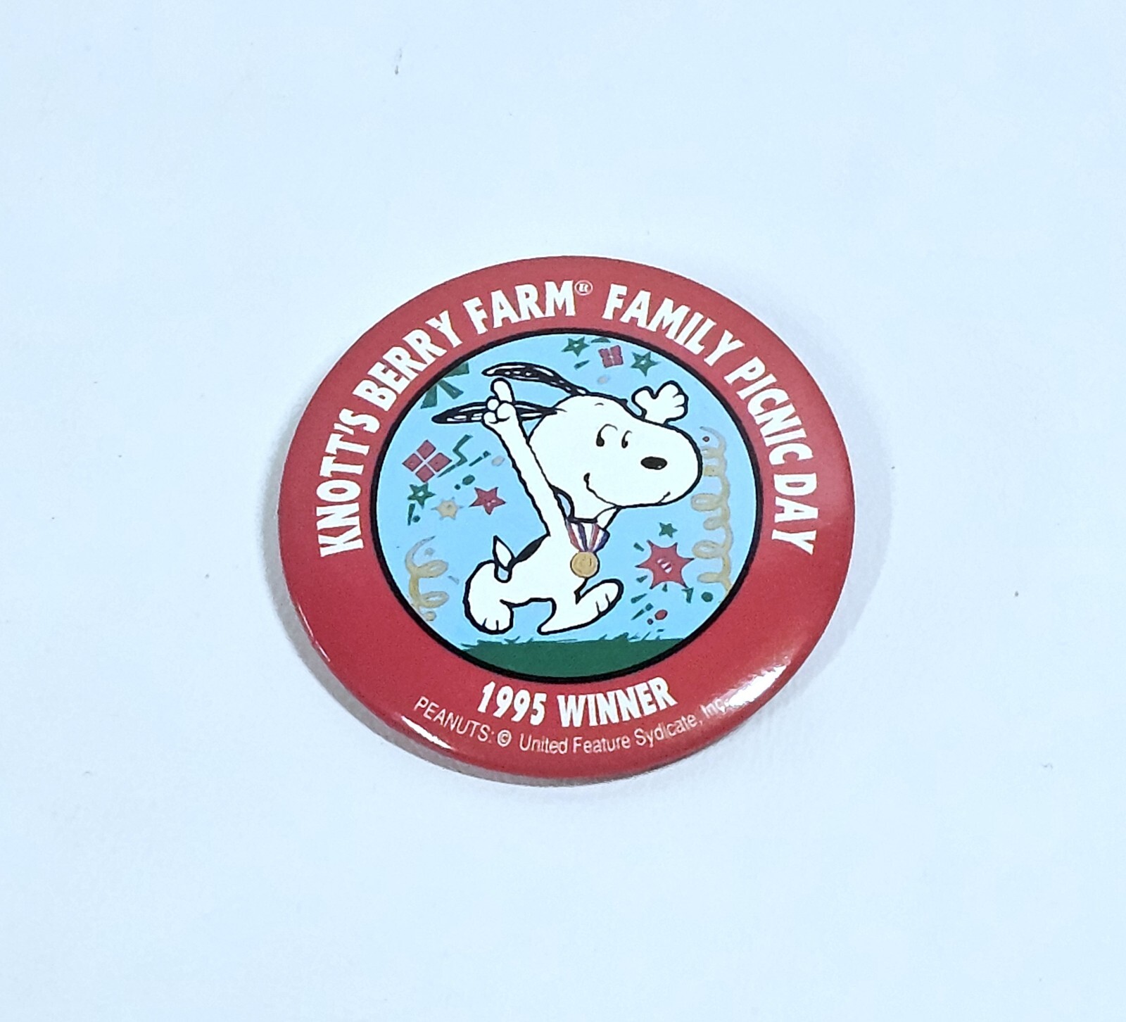 Knott\'s Berry Farm Family Picnic Day Winner Button Pinback Badge  - 1995