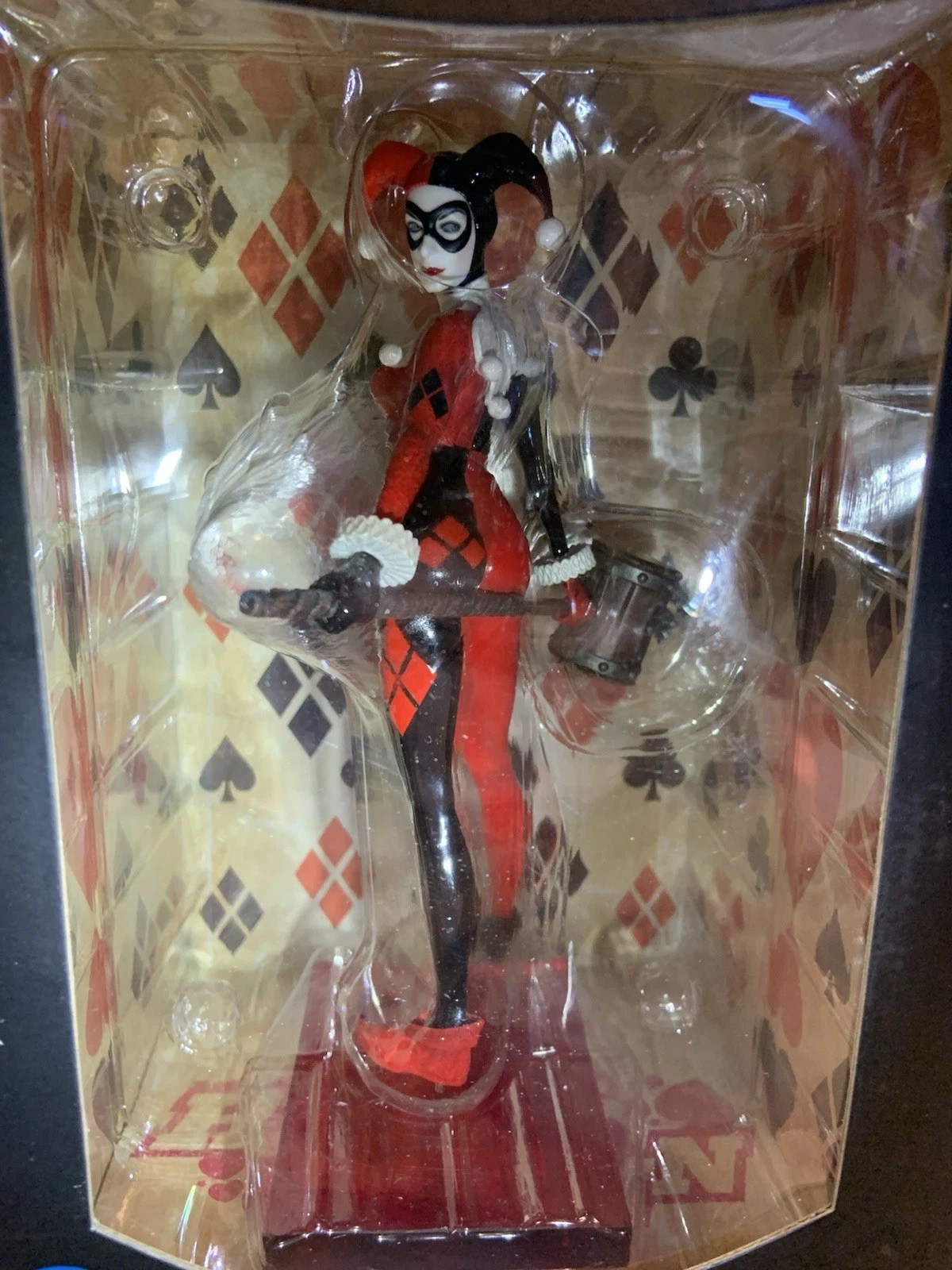 KOTOBUKIYA DC Harley Quinn ARTFX+ 1:10 PVC Pre-Painted Statue KOTOBUKIYA DC Harley Quinn ARTFX+ 1:10 PVC Pre-Painted Statue