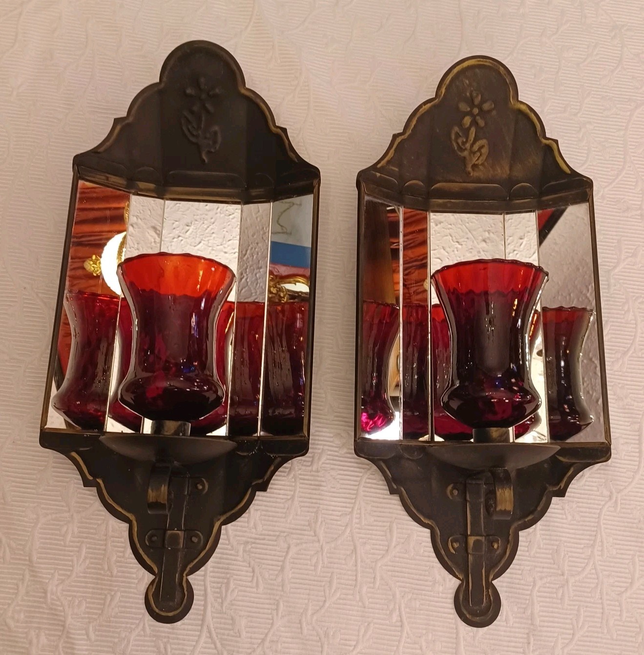 Set  2 Vtg Black Metal 3D 5 Panel Mirrored Wall Sconce Candle Holders Red Votive
