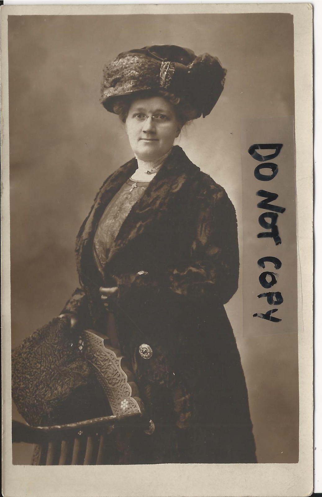 OLD RPPC MABELLE HALLIDAY MAUD MATHER DE YOUNGS BROADWAY COR. 17TH NEW YORK NY