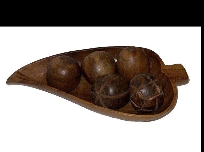 MCM Vintage Wooden Bowl Of Fruit MCM Vintage Wooden Bowl Of Fruit