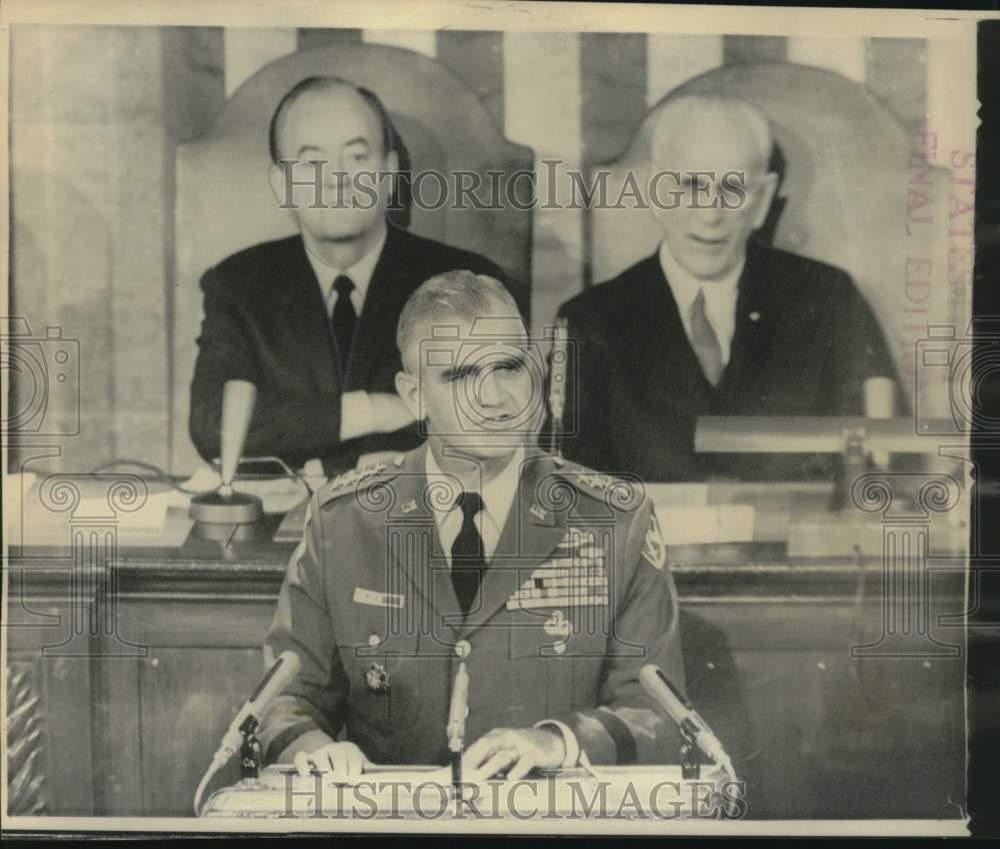 1967 Press Photo General William Westmoreland addresses Congress' joint session.