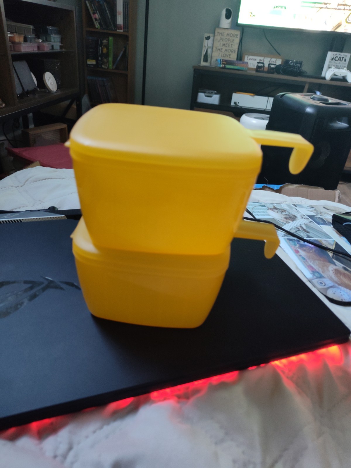 Tupperware Forget-Me-Not Fridge Hanging Cheese Keeper Container Set Of 2 Yellow