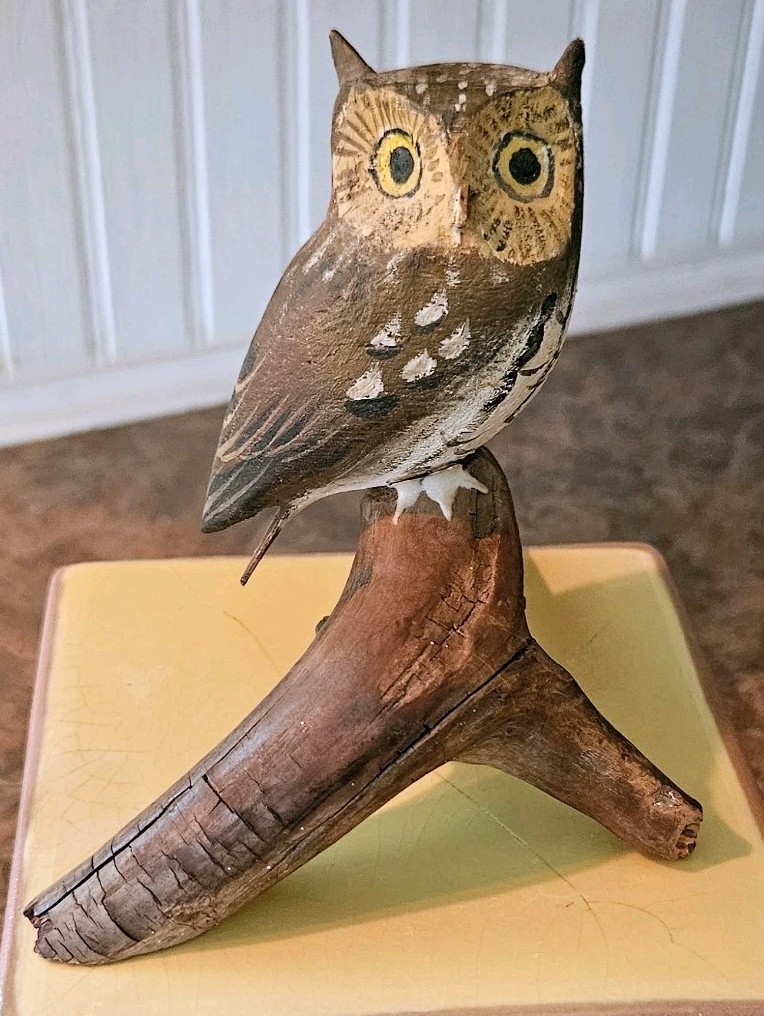 Peter Peltz Hand Carved Wood Painted Screech Owl Folk Art  4 1/2\