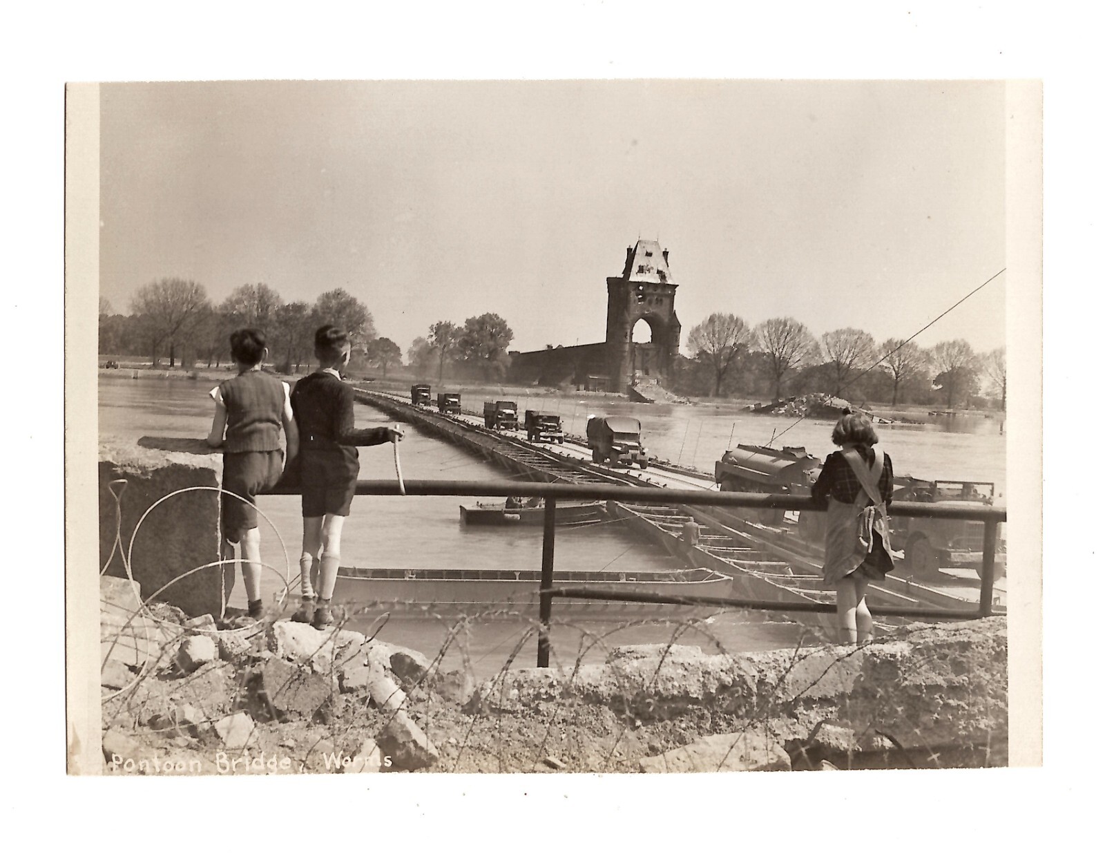 WWII WW2 Original Photo Kids Watch 'Pontoon Bridge, Worms' (Vormatia) 1940s READ