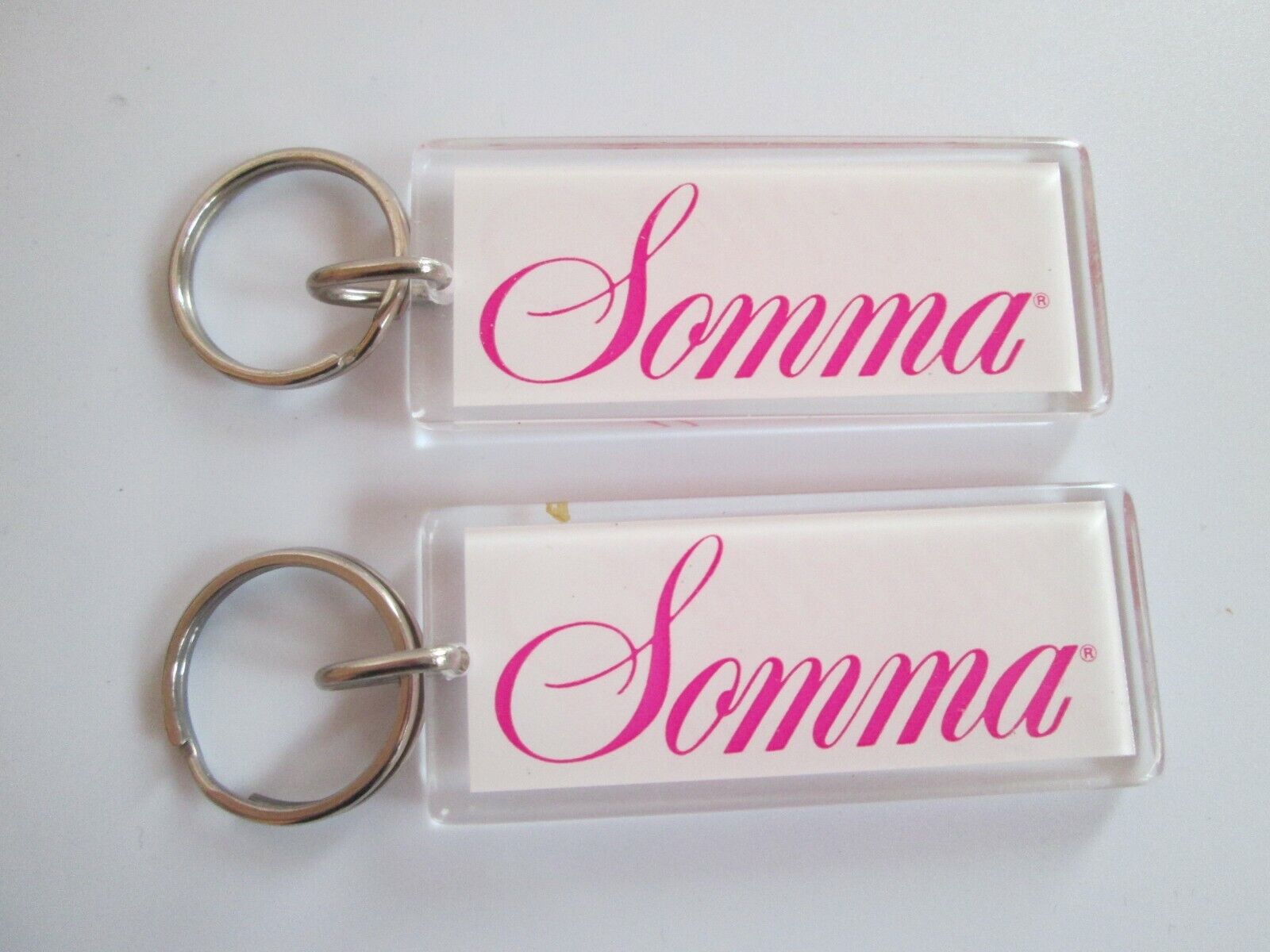 Lot 2 Somma Souvenir Keychain Vintage Double Sided Pink White Cursive 