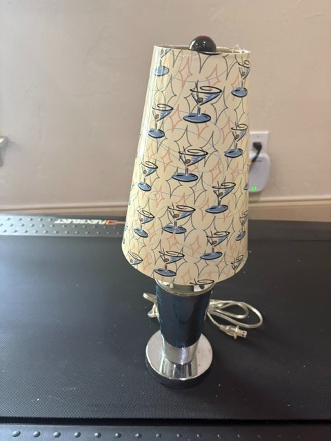 Vtg David Krys LumiSource Martini Cocktail Shaker Lamp Olive Finial Pop Art