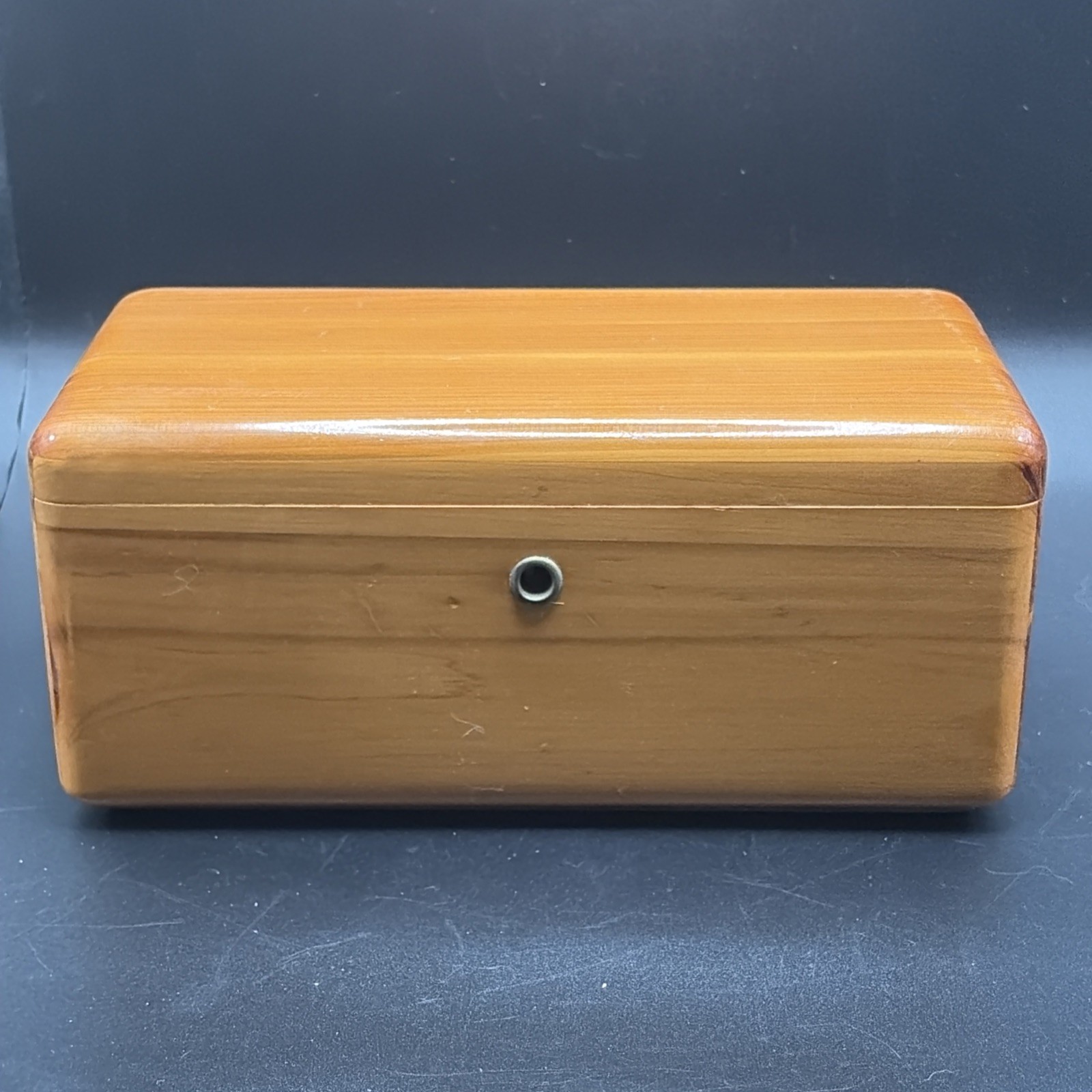 VINTAGE LANE Furniture Mini CEDAR Chest Home Taylor’s Furniture Store No Key VINTAGE LANE Furniture Mini CEDAR Chest Home Taylor’s Furniture Store No Key
