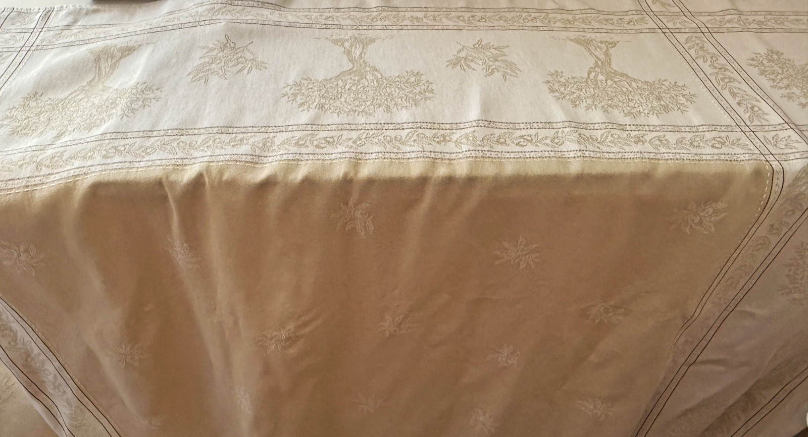 Vintage Provencal French Country Jacquard Banquet Tablecloth Ecru & Greige  B225