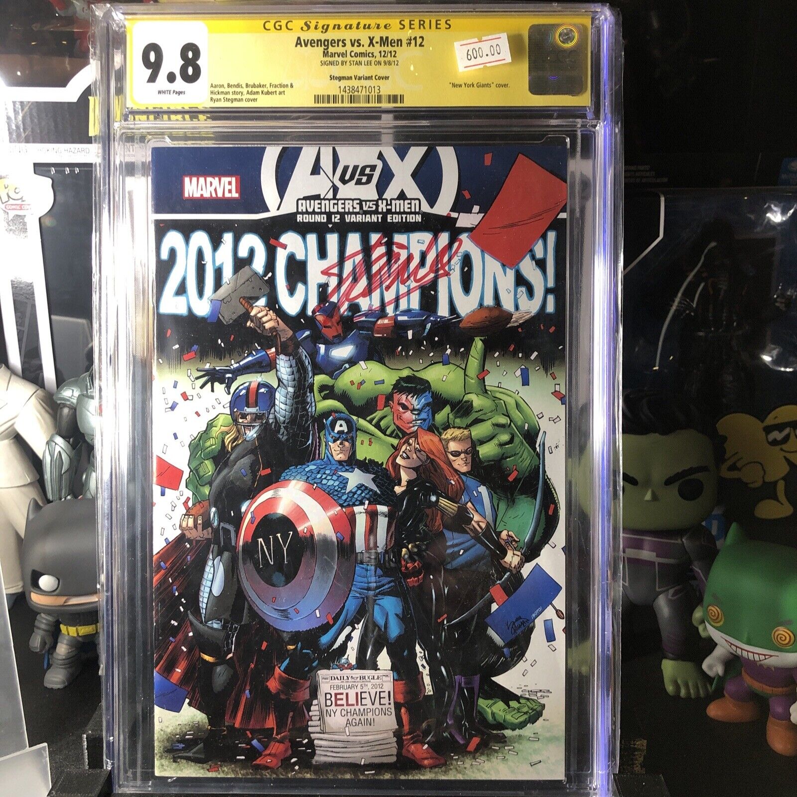AVENGERS VS. X-MEN #12 - CGC 9.8 - NY GIANTS COVER - SIGNED BY STAN LEE