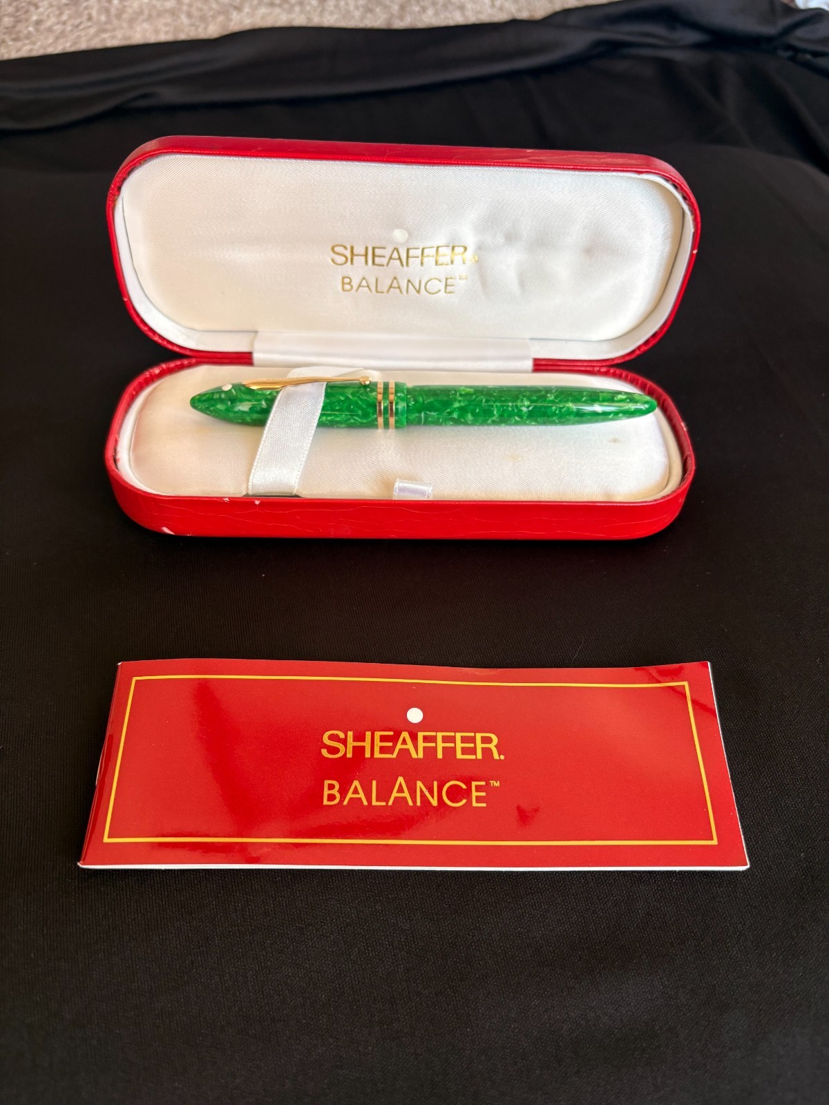 Sheaffer Balance II Jade Green Rollerball Pen Gold Trim Box Booklet Nonwriting