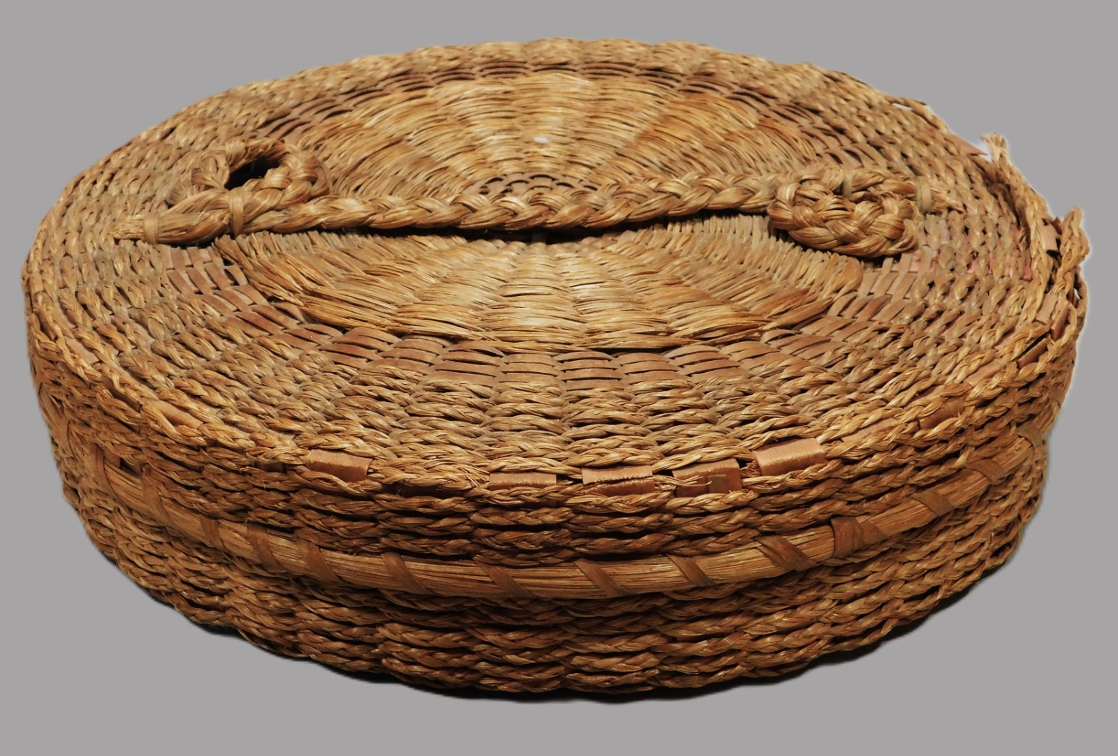 Antique Native American Penobscot sewing basket Wabanaki ash splint c1900 Maine