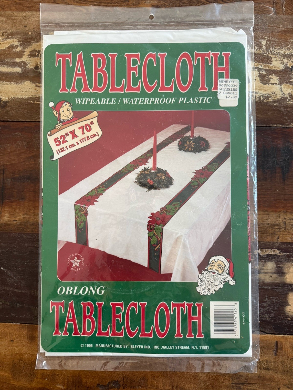 Vintage Christmas Tablecloth Bleyer IND.,INC Wipeable Waterproof 52”x70”