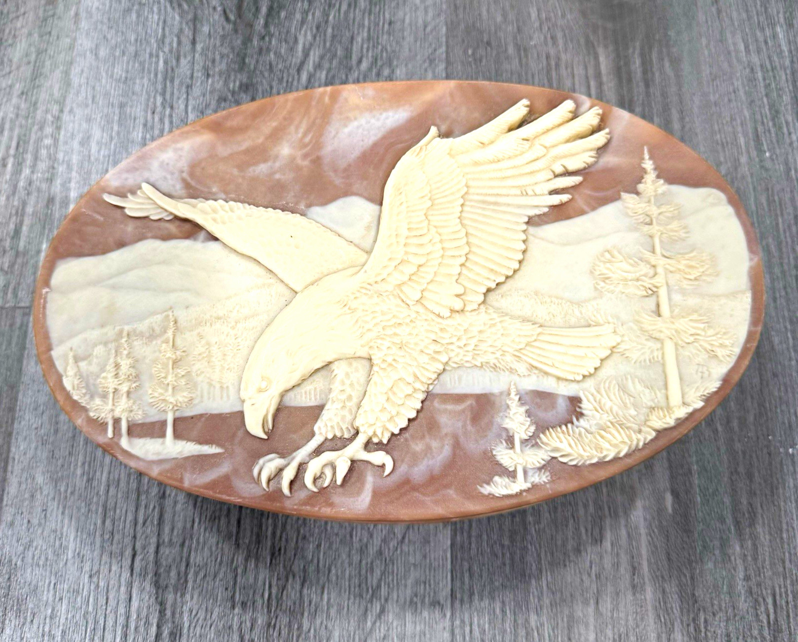 Incolay Stone Oval Hinged Jewelry Box Eagle Wildlife Relief Carved Trinket
