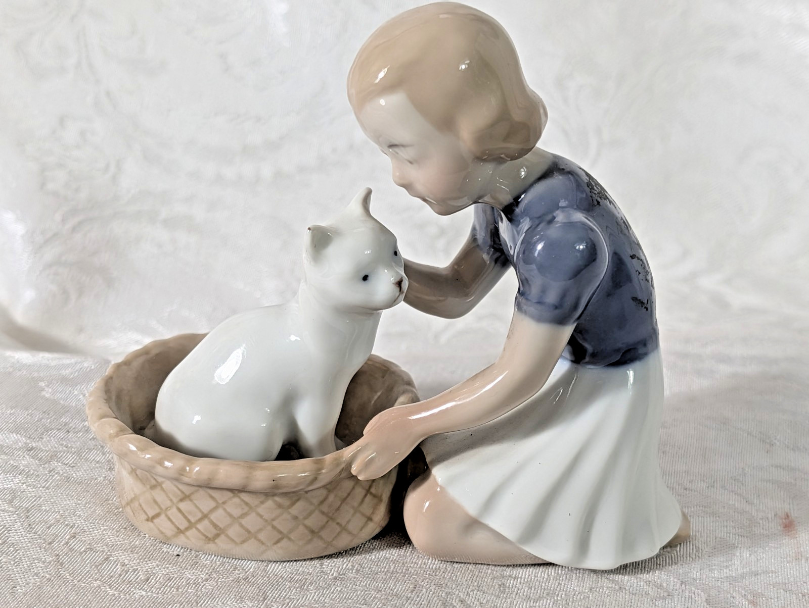 BING & GRONDAHL B & G #2249 Girl White Kitten in Basket Denmark 1970\'s