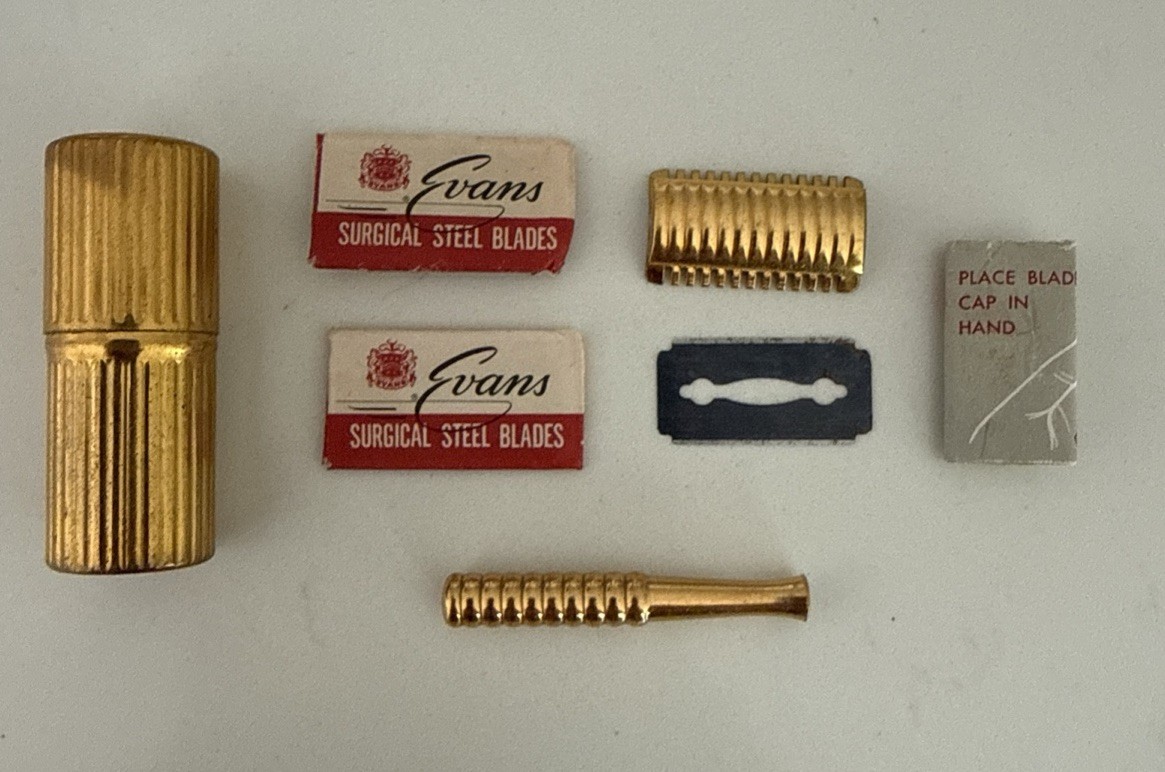 Vintage Miss Evans Miniature Gold Toned Little Shaver Safety Razor Case & Blades