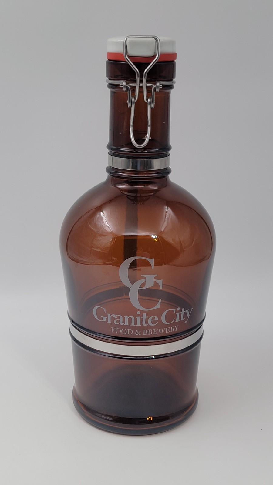 Granite City Food & Brewery 2L Amber Glass Growler Swing Top German Handle