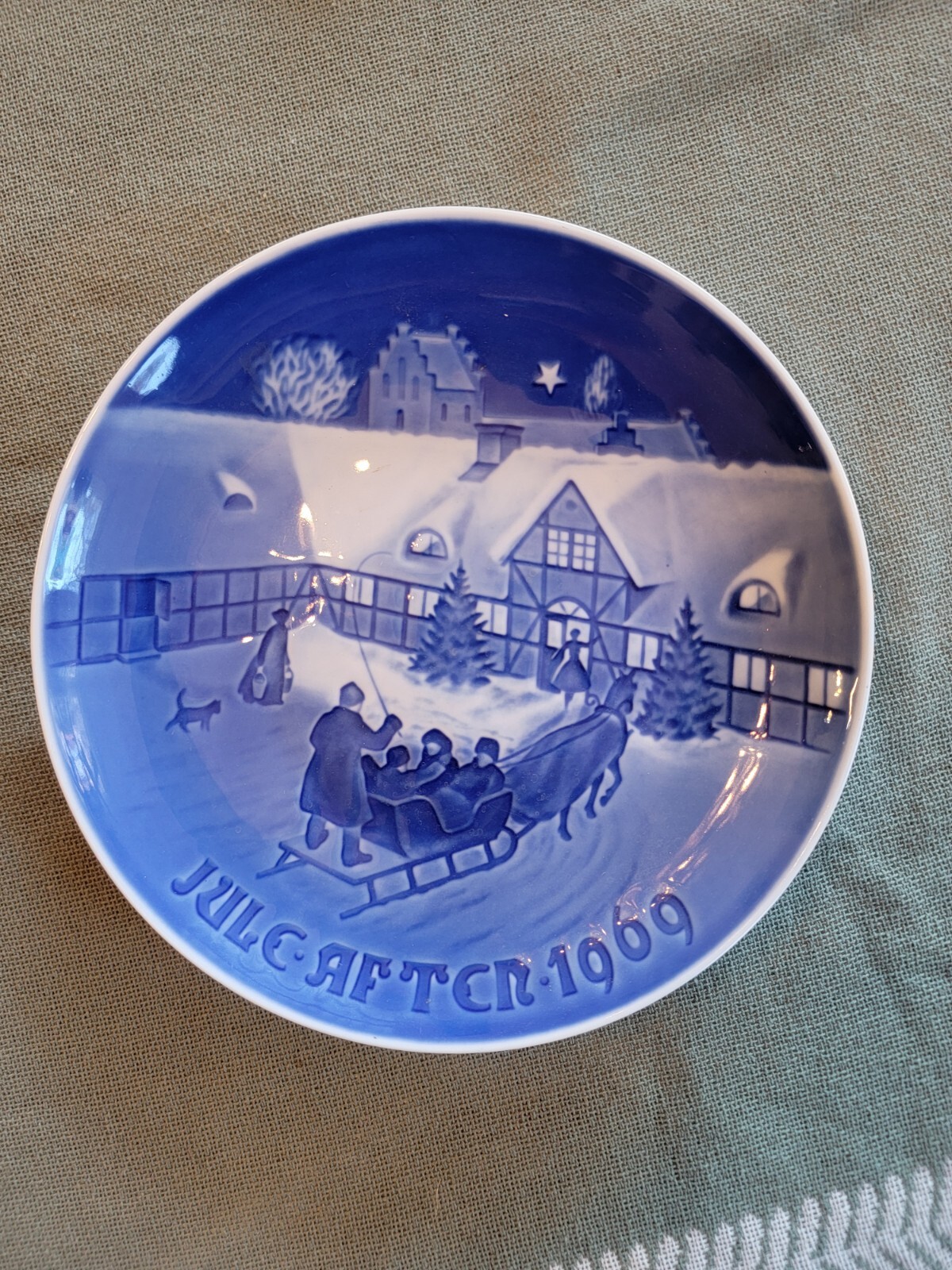 Bing & Grondahl (BG) Christmas Plate from 1969