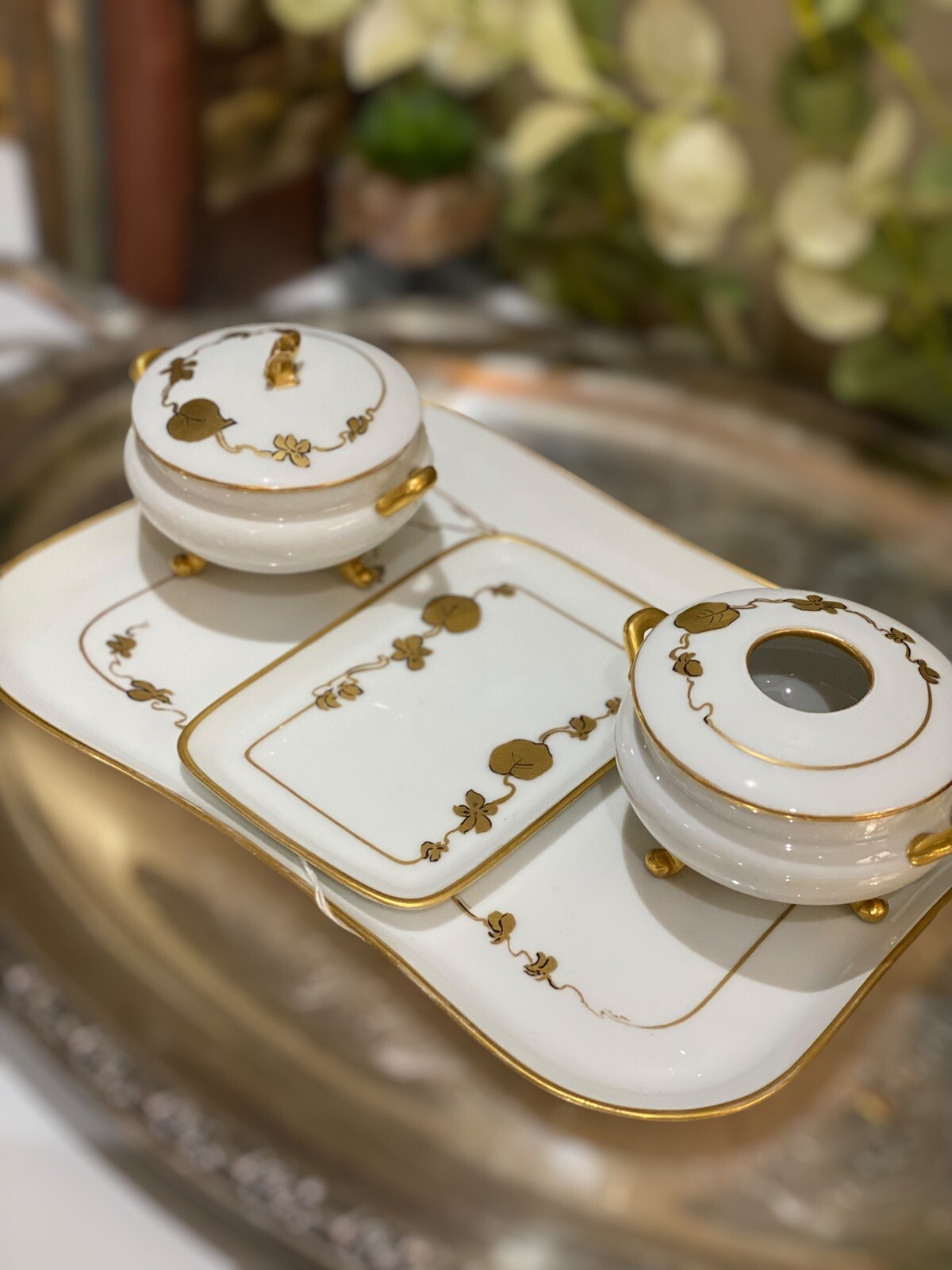 Vintage Favorite Bavaria 4 Pc Dresser Vanity Set Trays Powder Bowl Hair Receiver