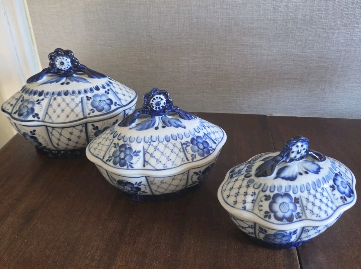Vintage Gzhel Russian Porcelain Lidded Candy Dish Set 3 Nesting USSR...