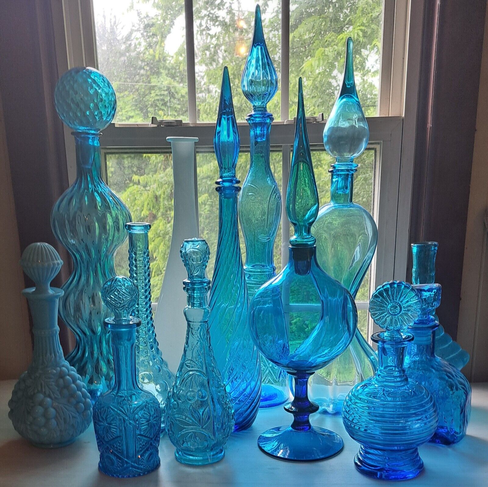 Vintage Italian Empoli Blue Glass Genie Bottle Decanter 