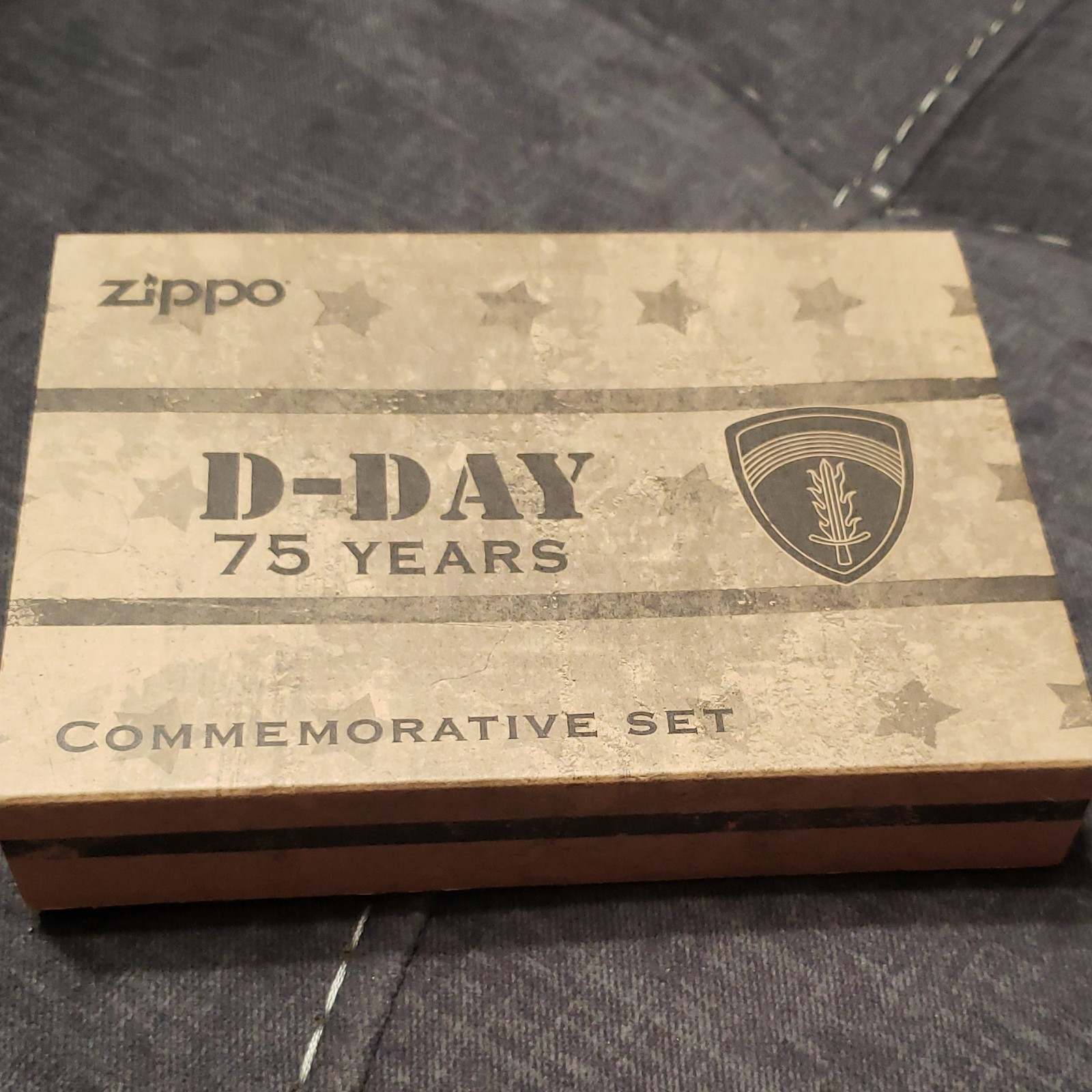 Zippo D-Day 75 Years Limited Edition Commemorative Set, Military Theme Zippo D-Day 75 Years Limited Edition Commemorative Set, Military Theme