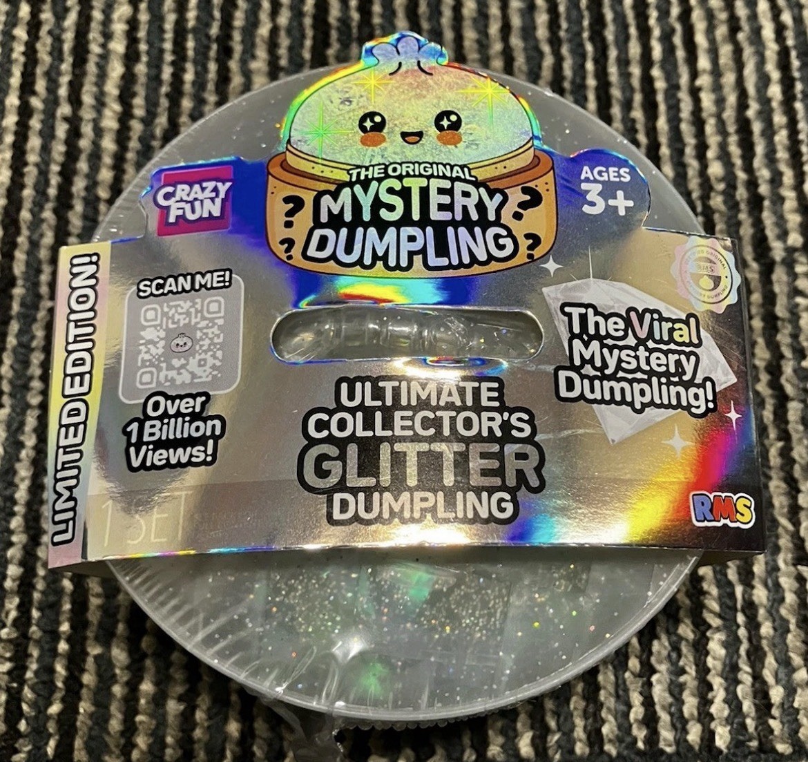 2x RARE Crazy Fun Mystery Dumpling Ultimate Collector\'s Glitter Limited Edition