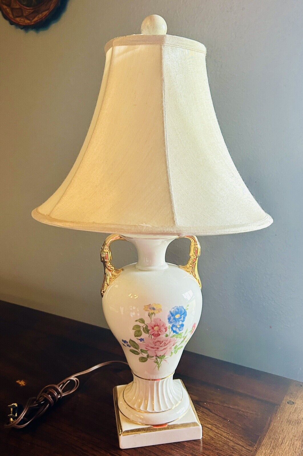 Antique Urn Ceramic 2-handle Table Lamp Painted Flowers Works Shade Harp Finial