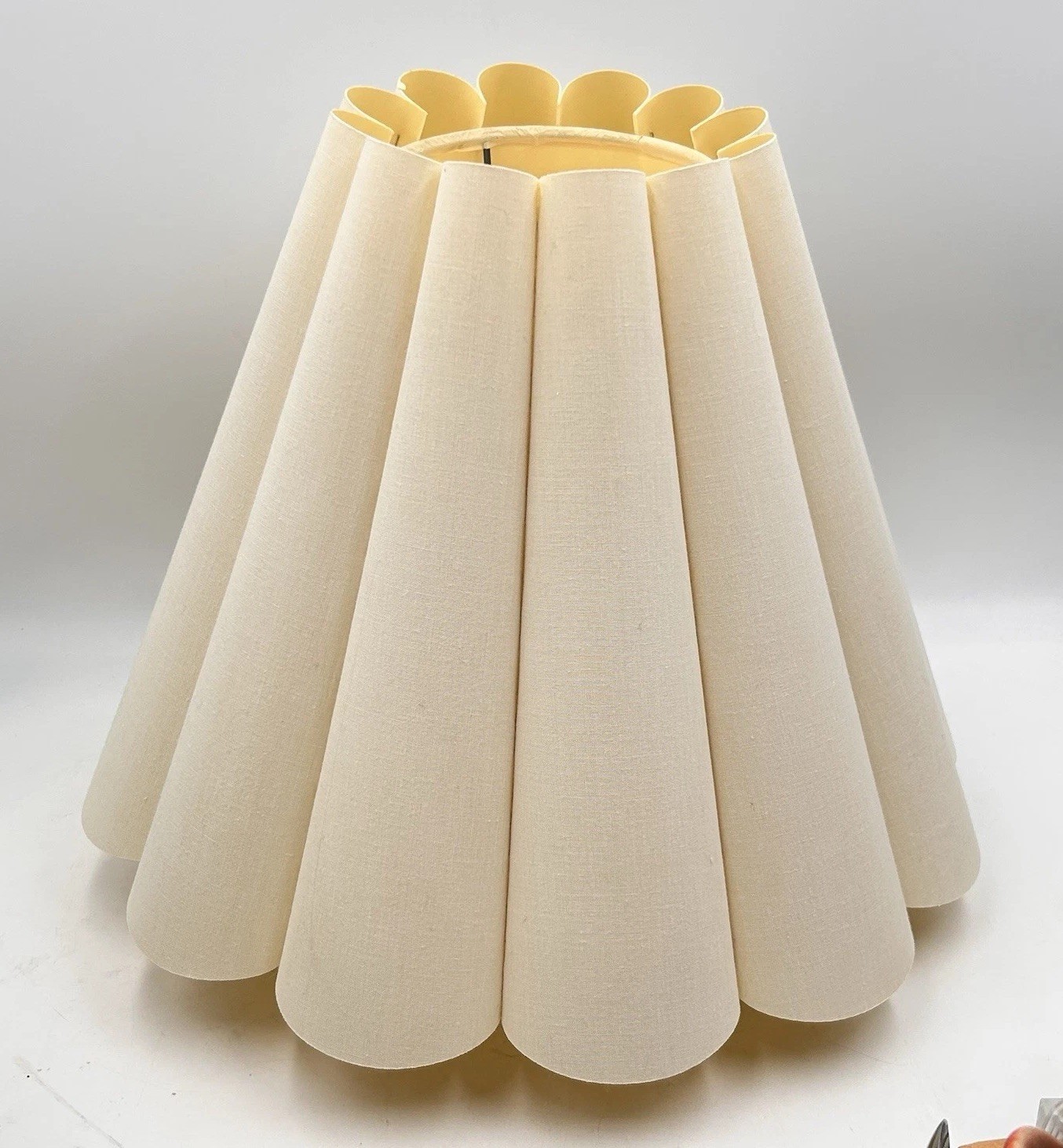 VTG Aspen Creative Box Pleated Scallop Lotus Petal Lamp Shade Large Cream MCM