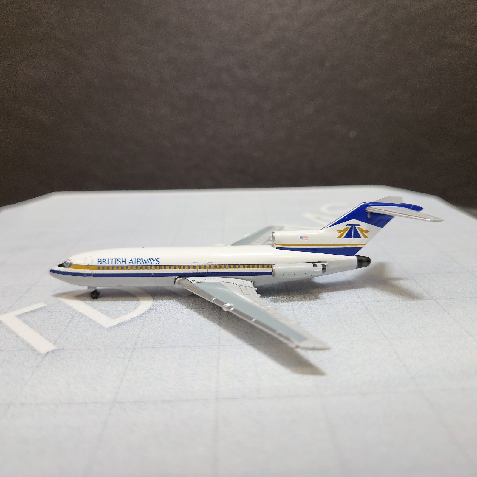 1/400 BRITISH AIRWAYS BOEING 727-100 80'S ATA HYBRID COLORS N284AT AEROCLASSICS