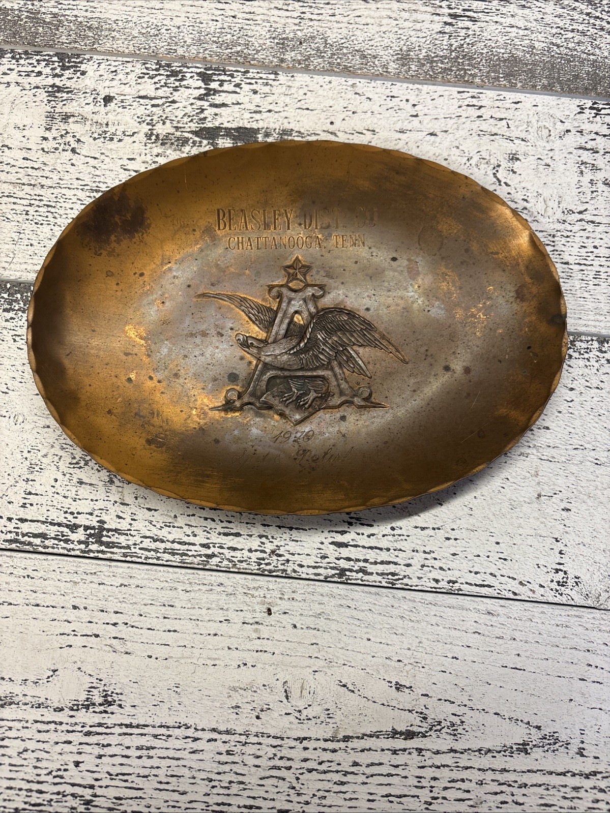 Bronze hammered plate Anheuser-Bush breweriana collectable Wendell August Forge