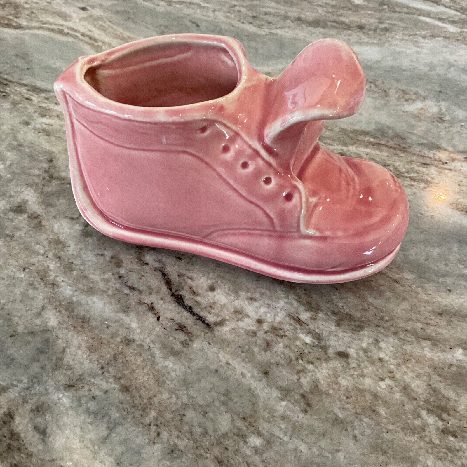 BABY SHOE (PINK) PLANTER, Vintage